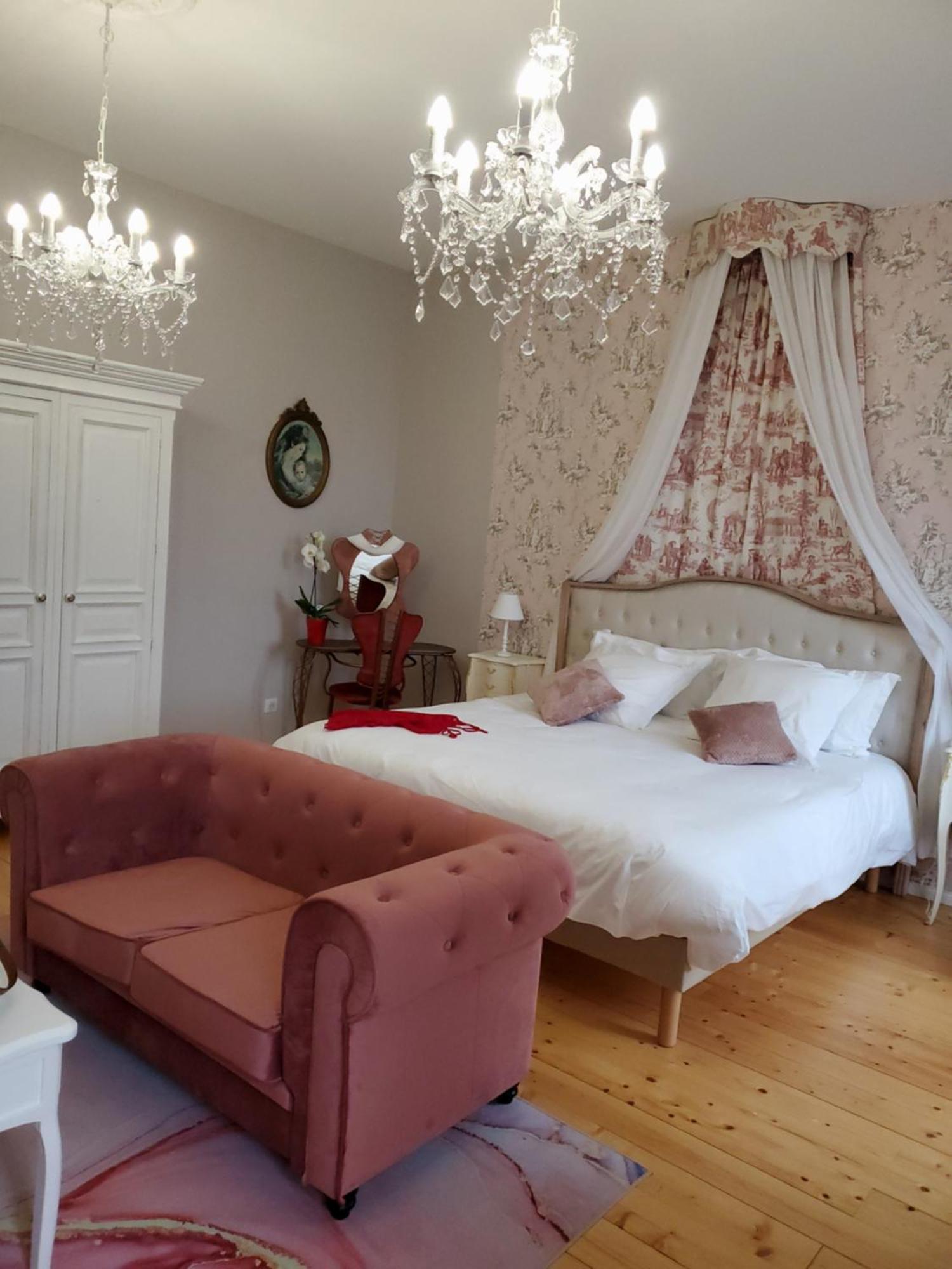 Bed and Breakfast Domaine De La Gemoliere Gémozac Esterno foto