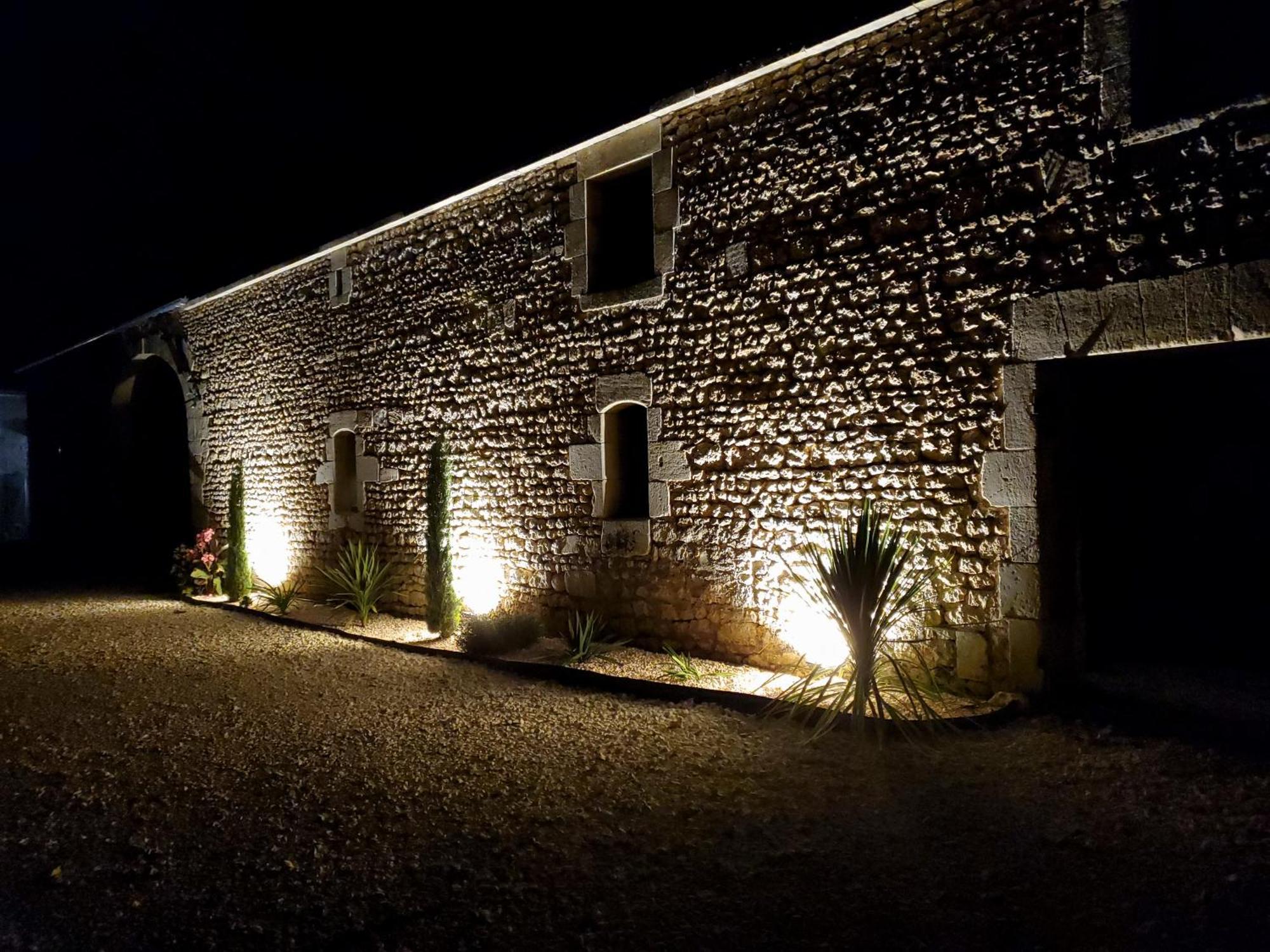 Bed and Breakfast Domaine De La Gemoliere Gémozac Esterno foto
